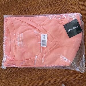 Eddie Bauer women's vneck tshirt